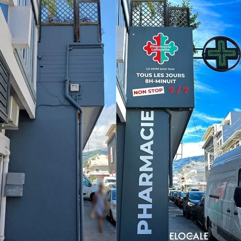 enseigne-habillage-facade-pharmacie-lafayette-empreinte-locale